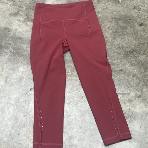 Lululemon pants size 4 - Picture 1 of 7